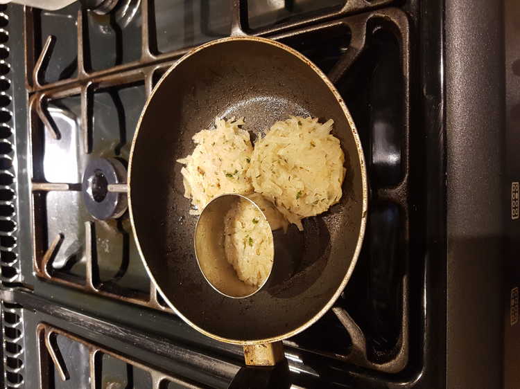 Frying Rosti