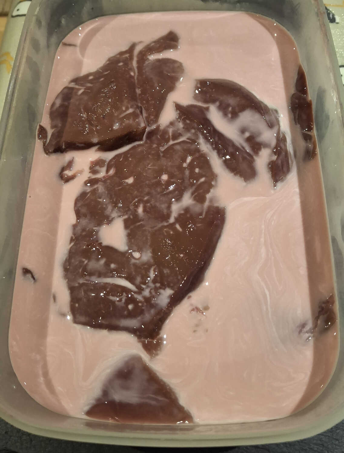 Liver soaking in milk.