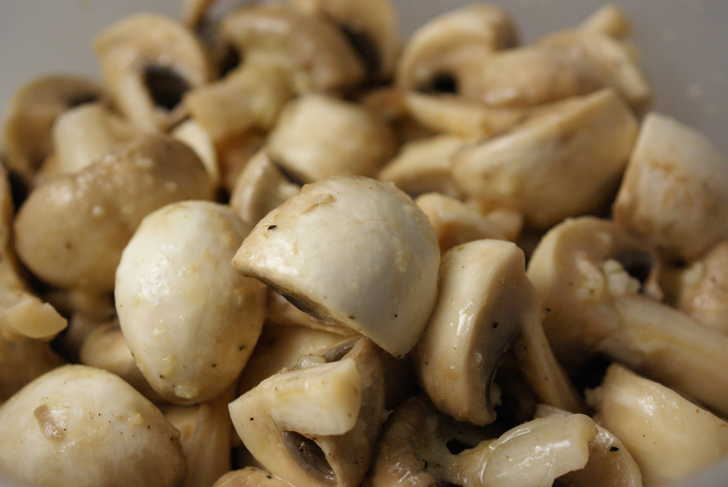 Mushroom Lemongrass Salad