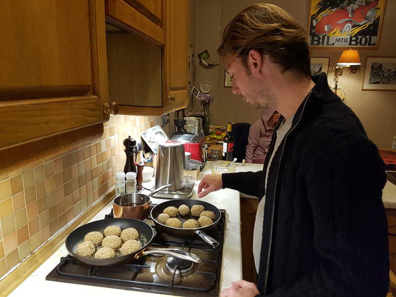 Marco cooking polpettes