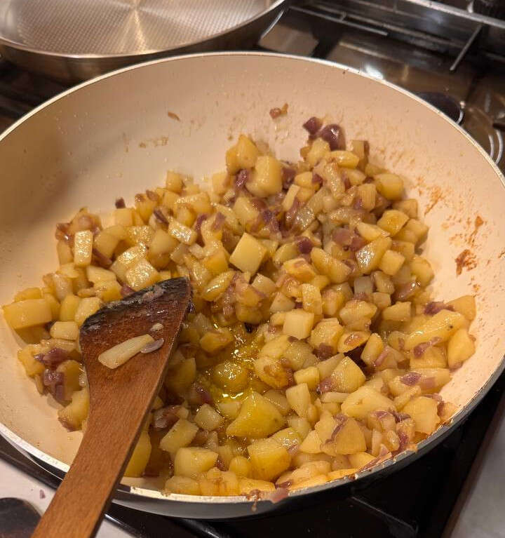 Frying potato and onion