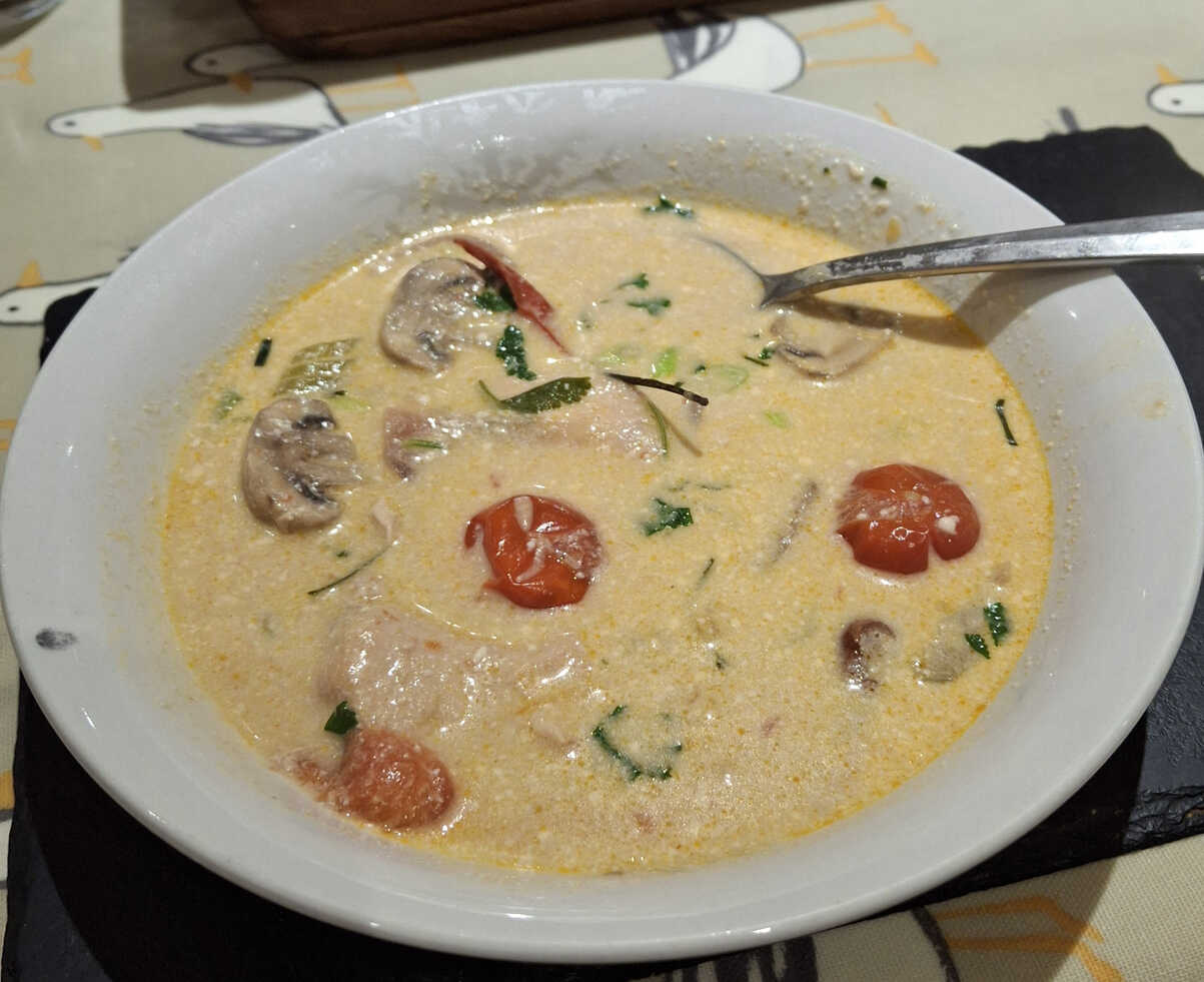 My 'Traditional' Pre-Christmas Tom Kha Kai.
