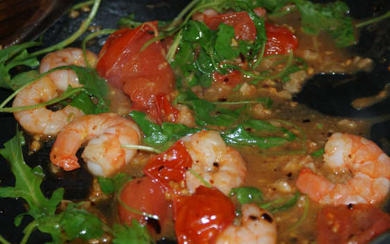 Chilli garlic prawns with lemon and rocket pasta sauce